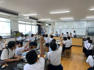 7E000CD4-F958-439B-9608-FDD75FBACDCF