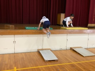 7898EC90-24C6-440C-A034-EEC9DE0EEEB2