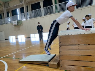 16B8558E-0949-431C-9775-893E90DA9AFD