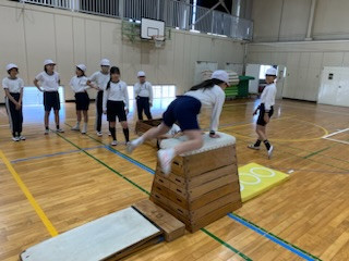 404EB97D-D7CC-442B-9760-2867307D6CB3