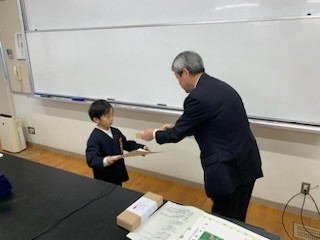 E94965D1-3B30-47A9-9CEA-50016AF5235C