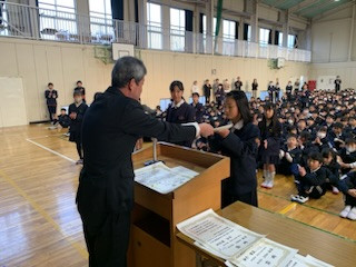 C8A637EE-6C19-48EF-9080-71906622BCBB