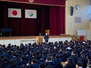 B22CB902-98F4-4D76-B644-EC4F7F4DD2C4